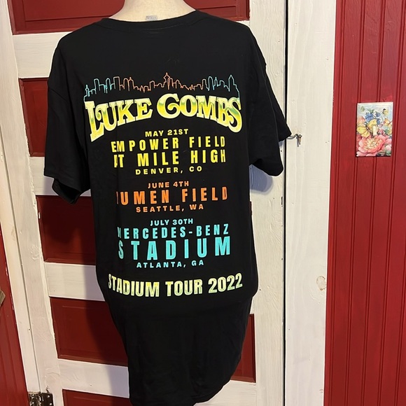 Luke Combs Black Graphic T-Shirt Stadium Tour 2022 - Picture 4 of 6